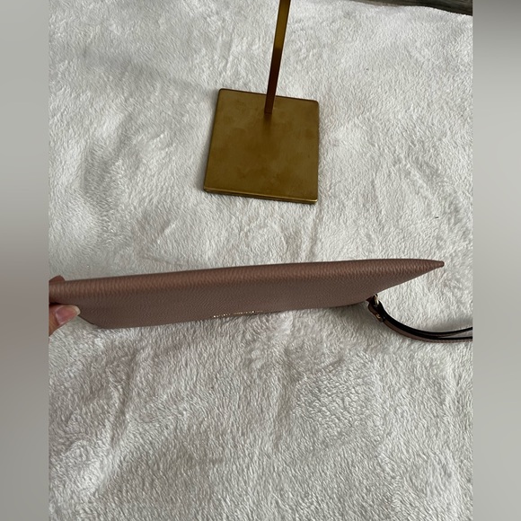 Michael Kors Mercer pink leather clutch bag - Picture 9 of 11